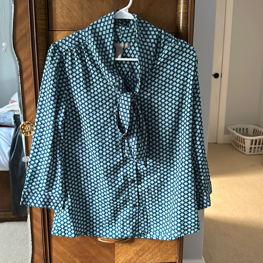 NWOT Banana Republic button shirt with tie at neck detailing